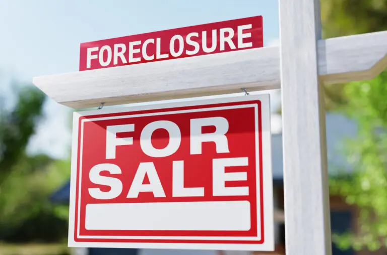 Foreclosure For Sale Real Estate Sign In Front of House. A property release is not needed - this is a 3D rendering.